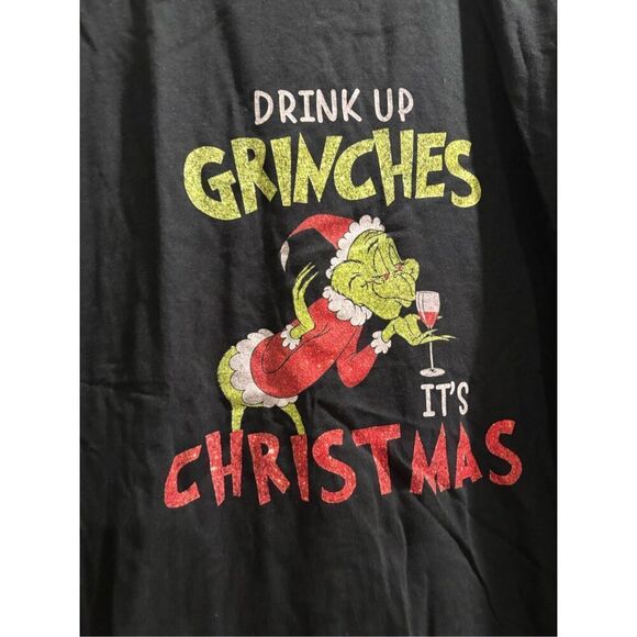 Drink Up Grinches It's Christmas T-shirt size Large - Picture 2 of 2